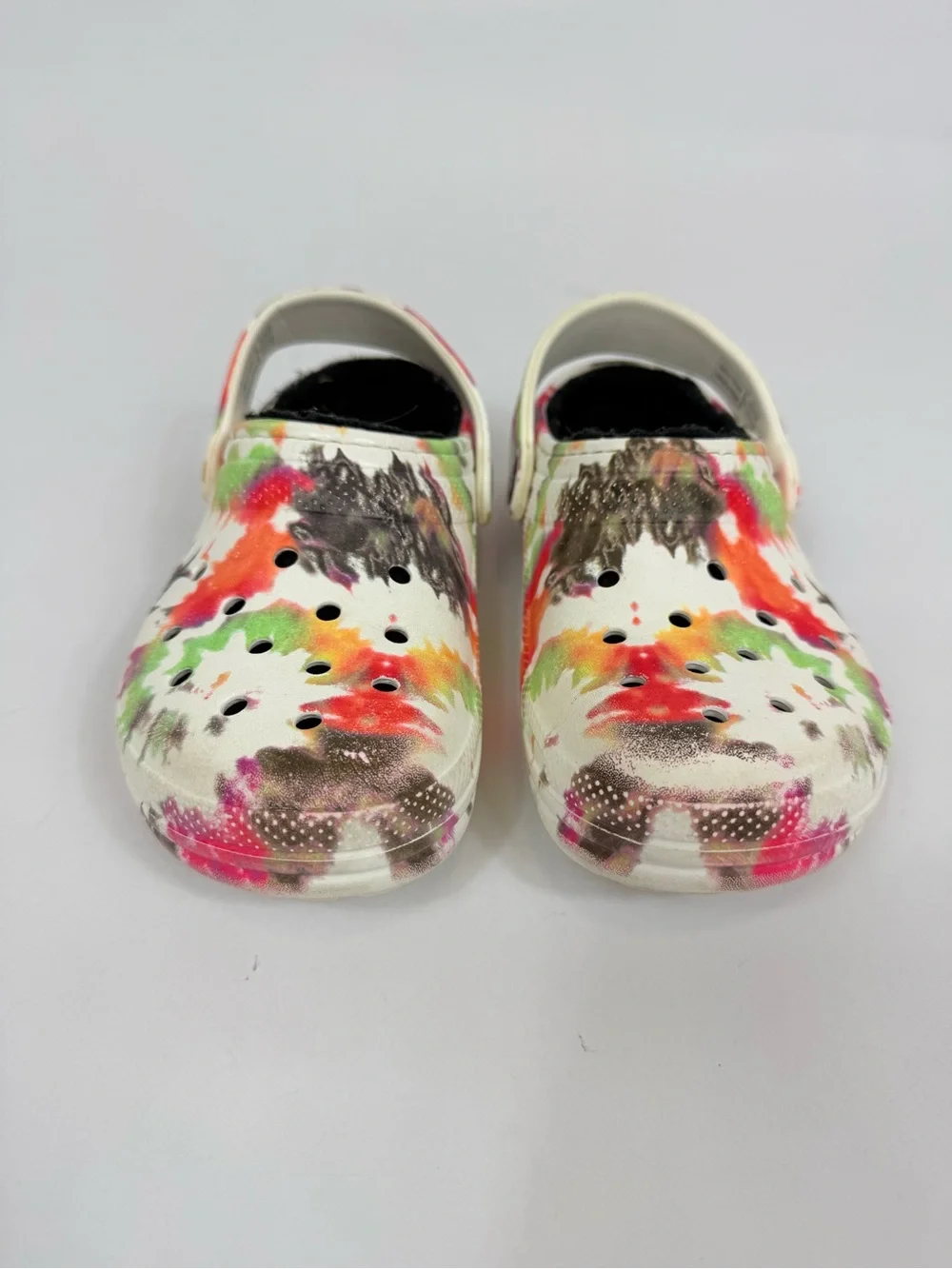 CROCS Kids Tie-Dye Classic Faux Fur Lined Clog Shoes multicolor 2